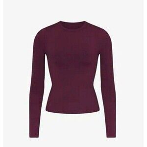 Skims soft smoothing seamless long sleeve t-shirt Deep Berry XSmall NWT